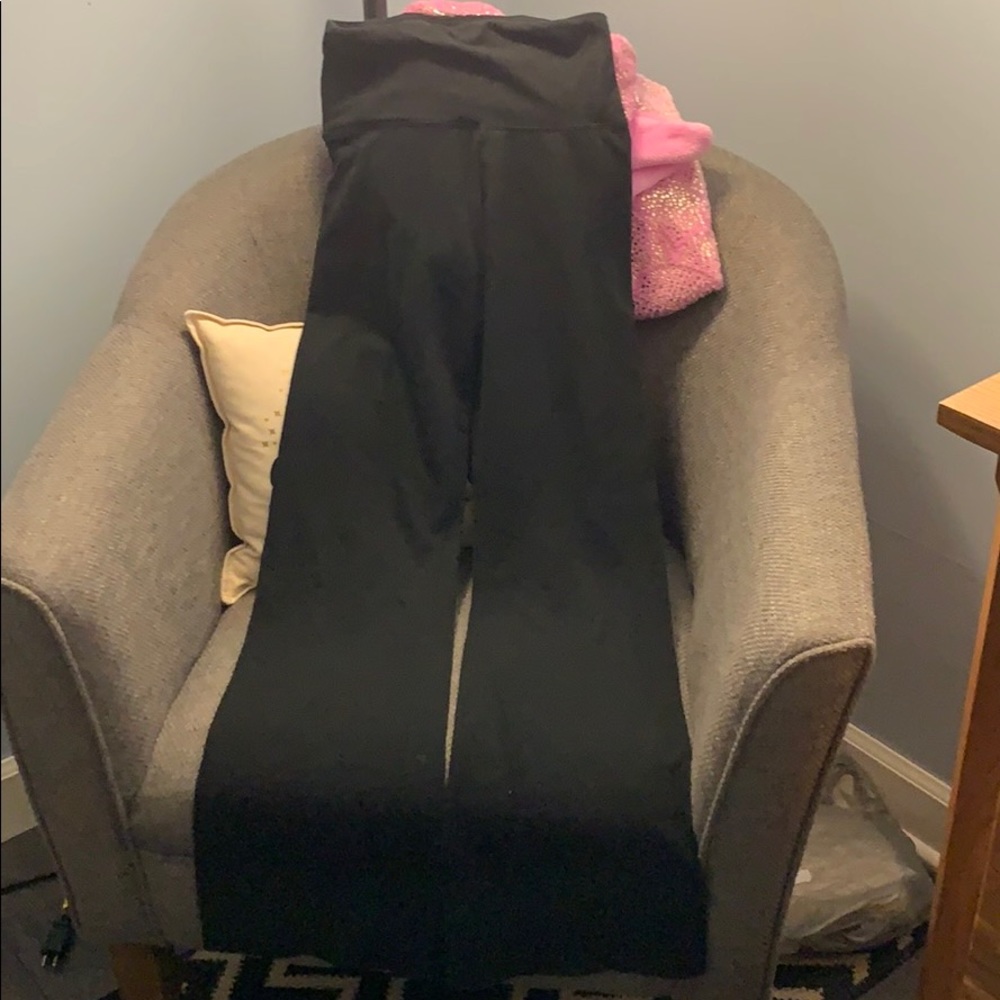 VS yoga pants